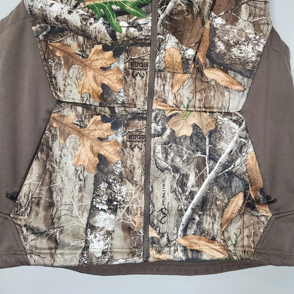 Magellan Outdoors Brown and Green Camouflage Vest